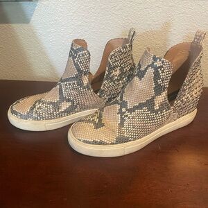 Steve Madden Beige Snake Print Ankle Booties